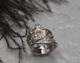 Modern silver ring, 925 silver ring, brutalist ring, 2 cm wide ring, massive solid silver ring, rustic ring, abstract ring, handmade Italy
