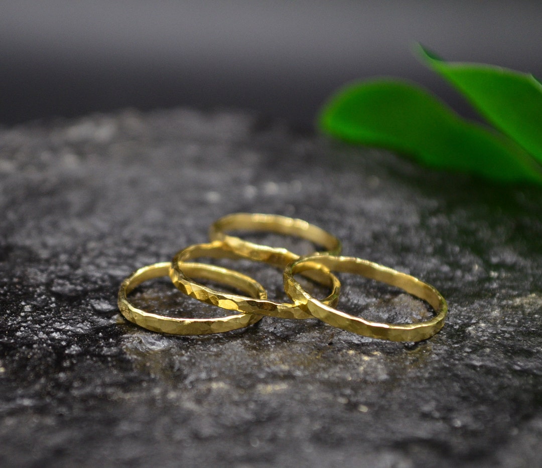 Anillo de oro amarillo de 18 kt, anillo apilable, anillo fino de