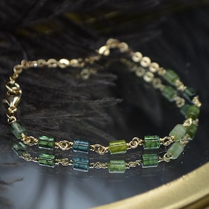 18 kt yellow gold bracelet, green tourmaline bracelet, yellow gold chain, minimal gold bracelet, solid gold, Made in Italy