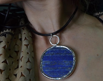 Maxi pendant in 925 silver and lapis lazuli, forged pendant, statement necklace, Viking style, blue stone pendant, black leather ,made Italy
