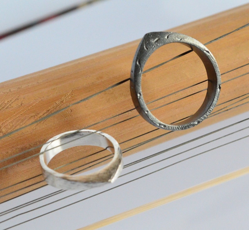 Man ring rustic pinky ring unisex ring handmade ring made in Italy pyramid ring,biker ring,point ring minimalist 925 silver organic