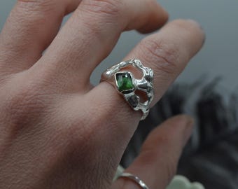 925 silver and green tourmaline ring, gothic and rustic ring, ring size 7 1/4 US, engagement ring, rustic ring, woman gift, handmade Italy