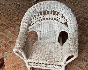 white wicker rocking chair for nursery