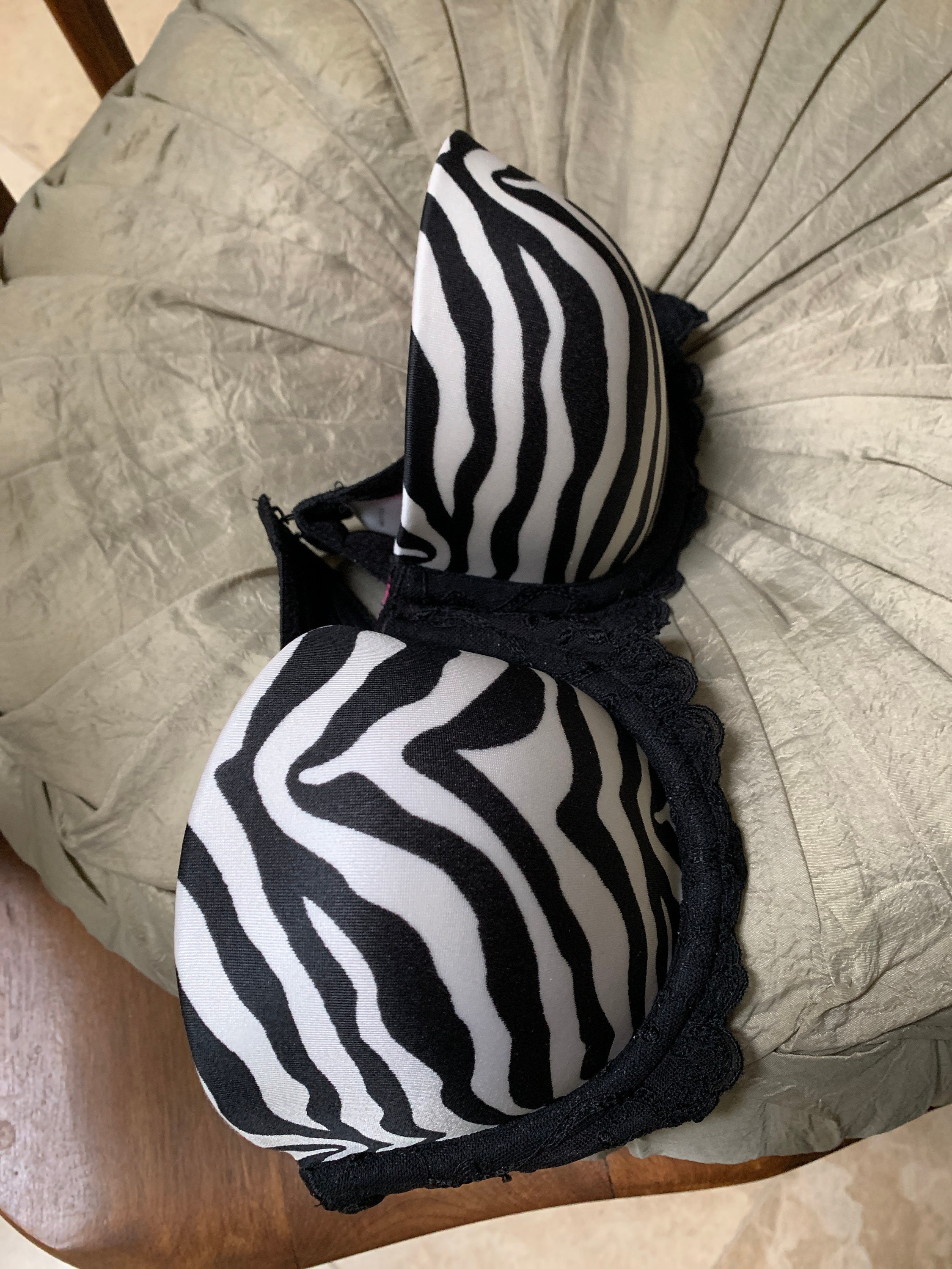 RARE Strapless Wonder Bra 7644 Size 34B Zebra Black & White W Hot Pink ...