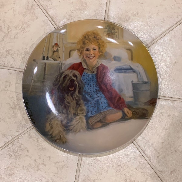 1983 ANNIE and SANDY PLATE 1st Ed Series Knowles Fine China Collector Little Orphan Annie Collectors Dish in Original Box with Reg Paperwork