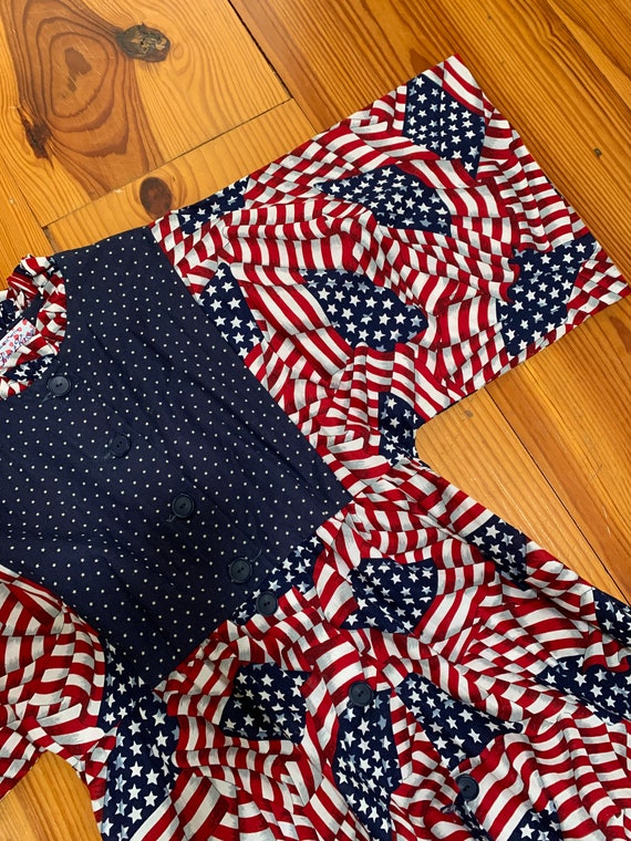 Old Robe Flag 70s Patriotic ROBE GIFT Flag handcrafted Butterick 31… - Gem