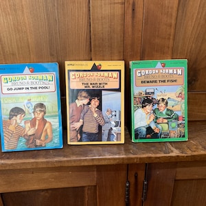 RARE 70s-80s Gordon Korman Bruno & Boots Apple Paperback Book