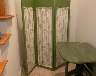 Rare MidCentury Fold 3-PANEL ROOM DIVIDER Solid Wooden Screen Vintage Painted Green 63”h x 3 panels each 17 3/4”w x 7/8” heavy cloth inserts