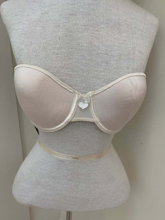 RARE STRAPLESS BRA Vanity Fair Model 74-037 N W T 34c Wire Uplift White  Light Padding Smooth Silhouette New With Tags Stays in Place 