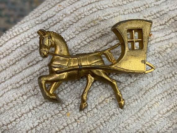 1940s Celluloid Horse & Carriage Sleigh Brooch Pi… - image 1