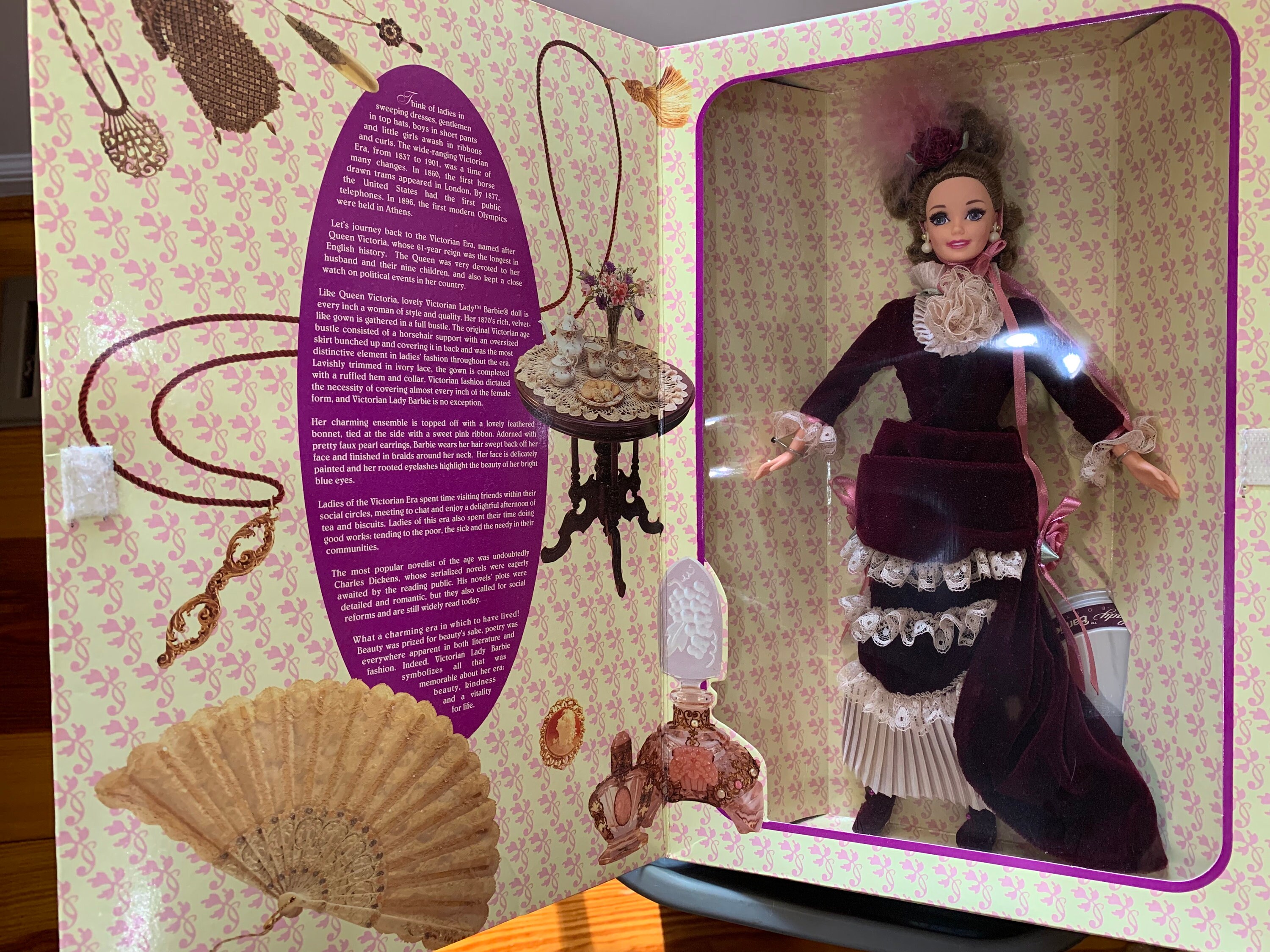 1995 Barbie DOLL Victorian Original Box #4900 Mattel Lady Barbie