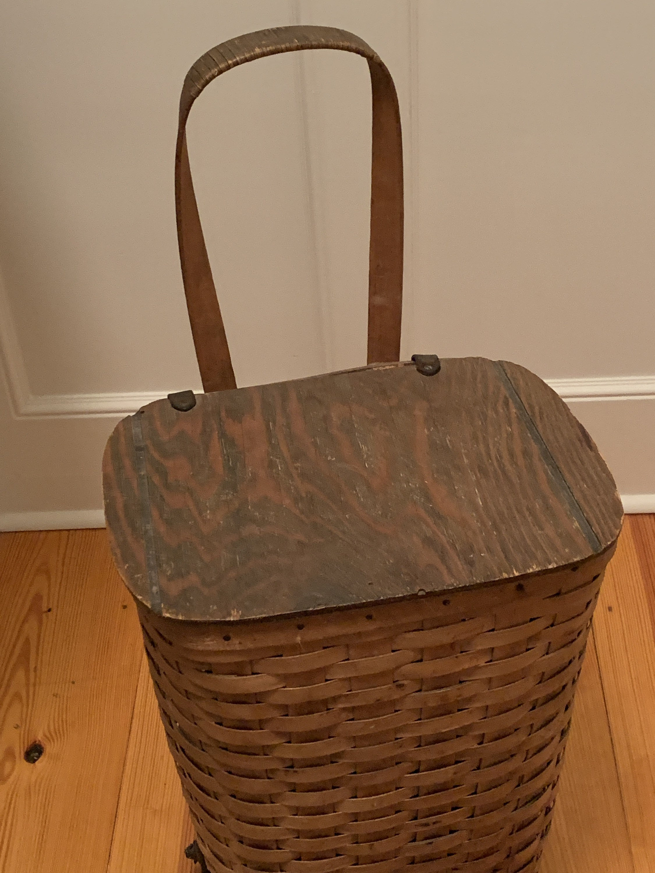 洋書 Antique Baskets and Basketry: A Collecto Collecting Antique Baskets by Dealer Deanna Moyers - YouTube
