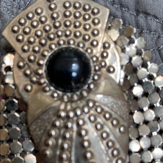 Broche Ancienne Art Déco / Nouveau En Métal Argenté Et Strass - Occasion (France)