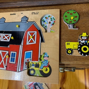 RARE 70s Fisher-Price BARN Wooden Puzzle Vintage Ages 3-6 13 pieces each w knob handle & a Picture underneath 8 1/4 x 11 3/4 x 3/8 image 3
