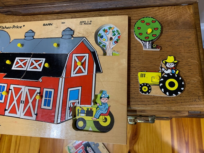 RARE 70s Fisher-Price BARN Wooden Puzzle Vintage Ages 3-6 13 pieces each w knob handle & a Picture underneath 8 1/4 x 11 3/4 x 3/8 image 3