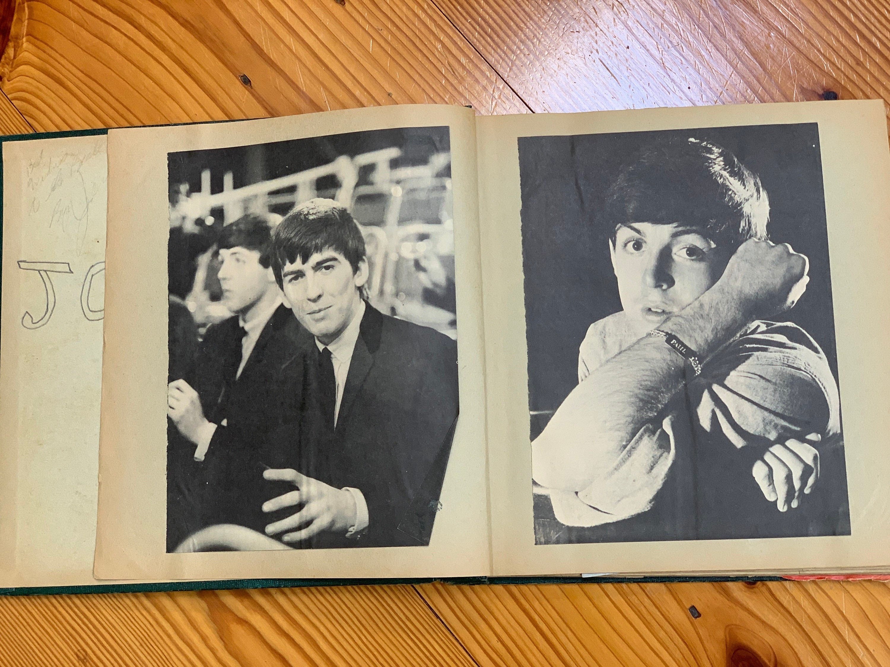 60s BEATLES RARE SCRAPBOOK 30+ Pg W Collectors Cards