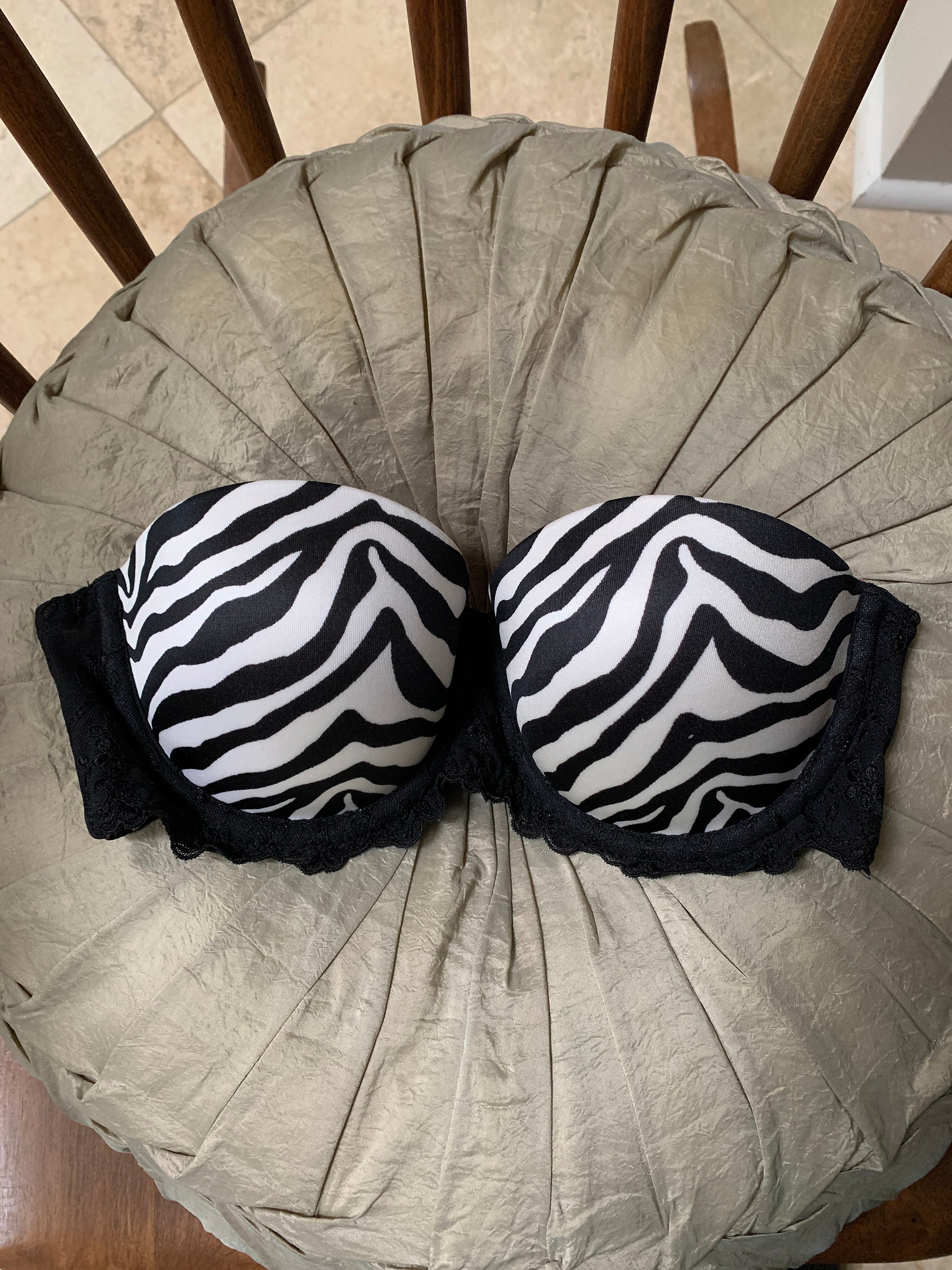 RARE Strapless Wonder Bra 7644 Size 34B Zebra Black & White W Hot Pink ...