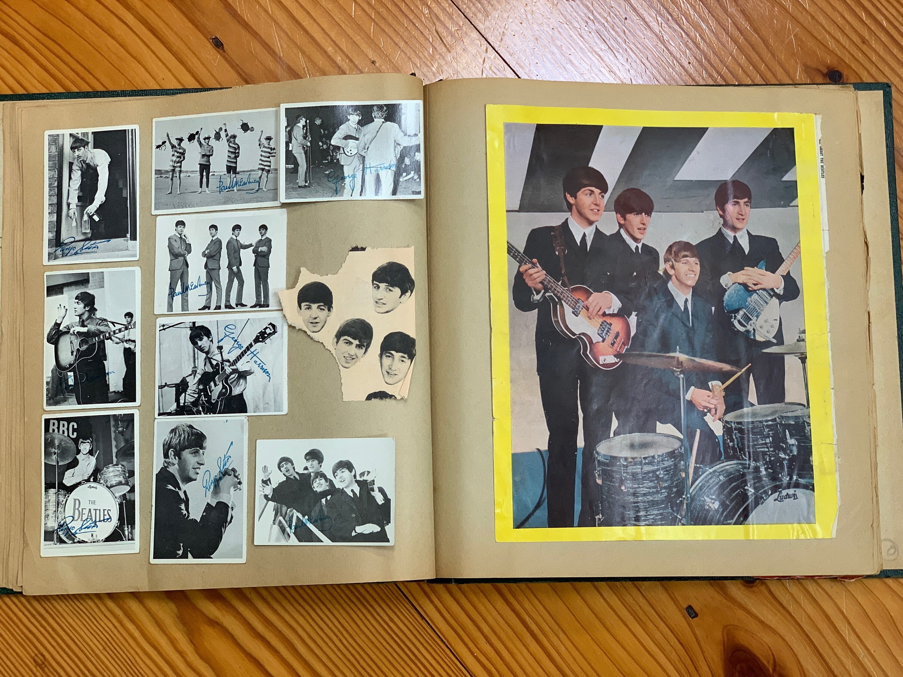 【予約販売】本 30+ SCRAPBOOK BEATLES 1960s pages Cards Collectors w 芸術写真