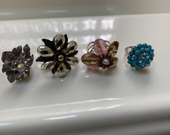RINGS LOT Four (4) Adjustable COSTUME Vintage Fun rings with stones sparkle Fingers Jewelry