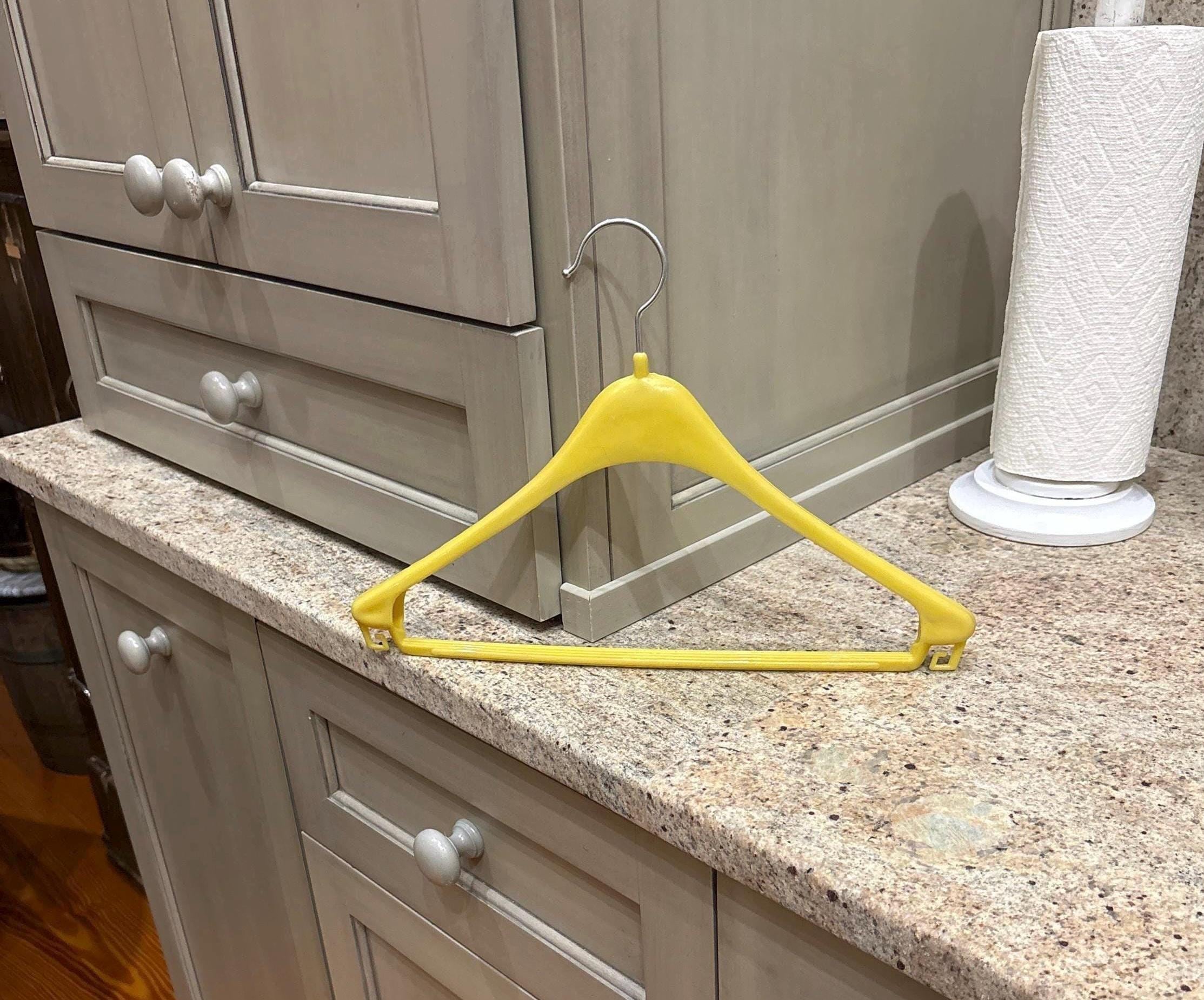 RARE Vintage YELLOW Plastic HANGER w Hooks on ends Ridges to hold Pants Metal Hanger Rotates