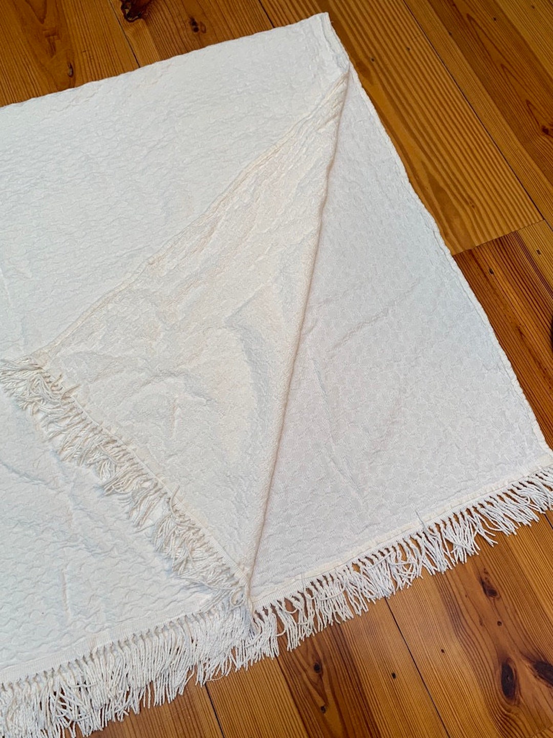 Plaid ou couvre-lit chenille vintage rose - Sélection Brocante