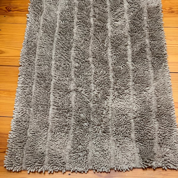 VINTAGE TAUPE Throw RUG 1” Thick Soft Shaggy 27” x  42” Lined Design Non-slip Back Microfiber