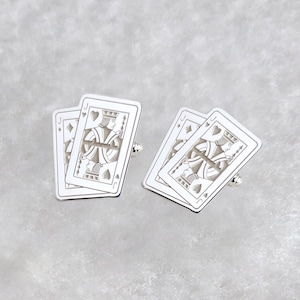 Un par de gemelos de póquer, gemelos de jota de corazones, gemelos de jota de diamantes, gemelos de naipes personalizados, gemelos de póquer, regalo para él