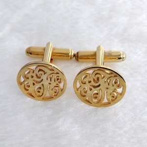 Gold Men CuffLinks,Monogram Initials Cufflinks,Personalized Circle Cufflinks,Engraved Monogram CuffLinks,Elegant Monogrammed Cufflinks