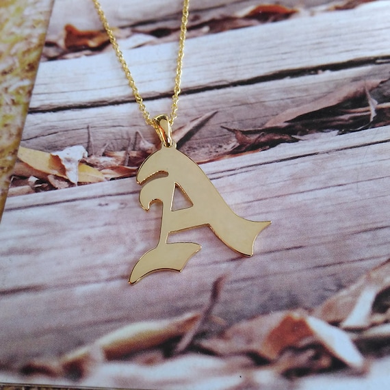 Old English Necklace,Single Initial Necklace,18k Gold Plated One Letter Necklace Personalized Carmen Electra Style Initial Pendant Necklace