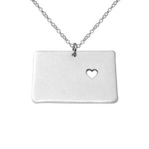Wyoming State Necklace,WY State Necklace,Wyoming State Charm Necklace,State Shaped Necklace,Personalized WY State Necklace With A Heart