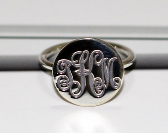 Bague monogramme en argent sterling, bague nom personnalisée, bague initiale, bague plaque signalétique, bague monogramme gravée, bijoux prénom personnalisés