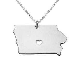IA State Charm Ncklace,Iowa State Necklace,State Shaped Necklace,Personalized Iowa State Necklace,18k Gold State Necklace With A Heart
