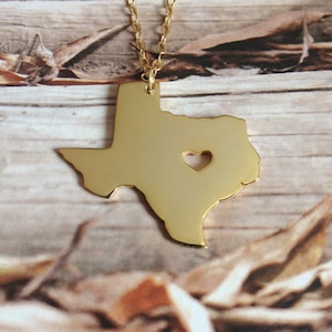 Texas State Necklace,TX State Charm Necklace,State Shaped Necklace,Personalized Texas State Necklace,18kGold State Necklace With A Heart