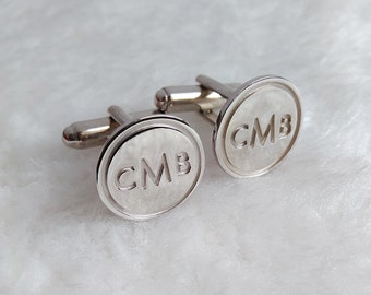 Personalized Cufflinks,Circle Initial Cufflinks,Silver Men CuffLinks,Engraved Monogram CuffLinks,Elegant Monogrammed Cufflinks