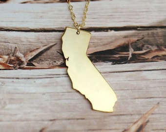 Gold CA State Necklace,California State Charm Necklace,State Shaped Necklace,Personalized California State Necklace With A Heart