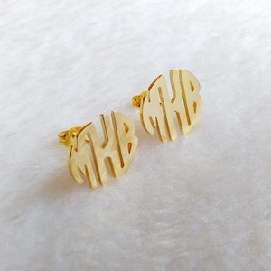 Brincos de monograma com três letras circulares, brincos de monograma dourados, brincos personalizados, brincos de monograma com qualquer inicial de 1,5 cm, 100% feitos à mão