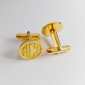 Groom Wedding Cufflinks,Gold Men CuffLinks,Engraved Monogram CuffLinks,Gift for Fathers Day,Elegant Monogrammed Cufflinks