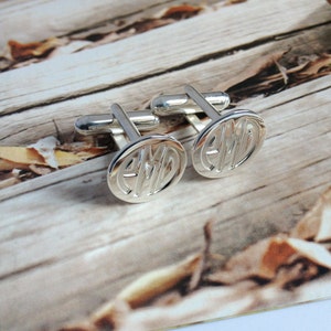 Cadeau de mariage de marié, boutons de manchette en argent pour hommes, boutons de manchette monogramme gravés, cadeau pour la fête des pères, boutons de manchette monogramme élégant