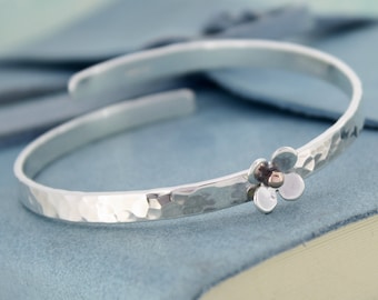 Silver Crossover Bangle with Daisy , Gift for Mum