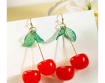 Pendientes colgantes de cerezas rojas con flores acrílicas verdes. Bonitos pendientes retro de 7,6 x 2,5 cm. Un divertido regalo de joyería de frutas.