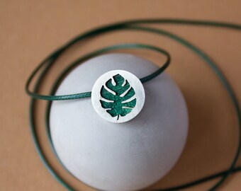 Monstera green leaf necklace, Delicate minimalist plant necklace, Unique Mothers day jewelry gift, Botanical charm necklace