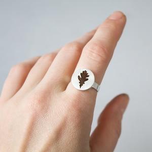 Oak Leaf Ring in Silver and Wood, Nature Inspired Jewelry, Botanical Minimalist Ring, Handmade Wooden Statement Ring, Unique Gift for Her