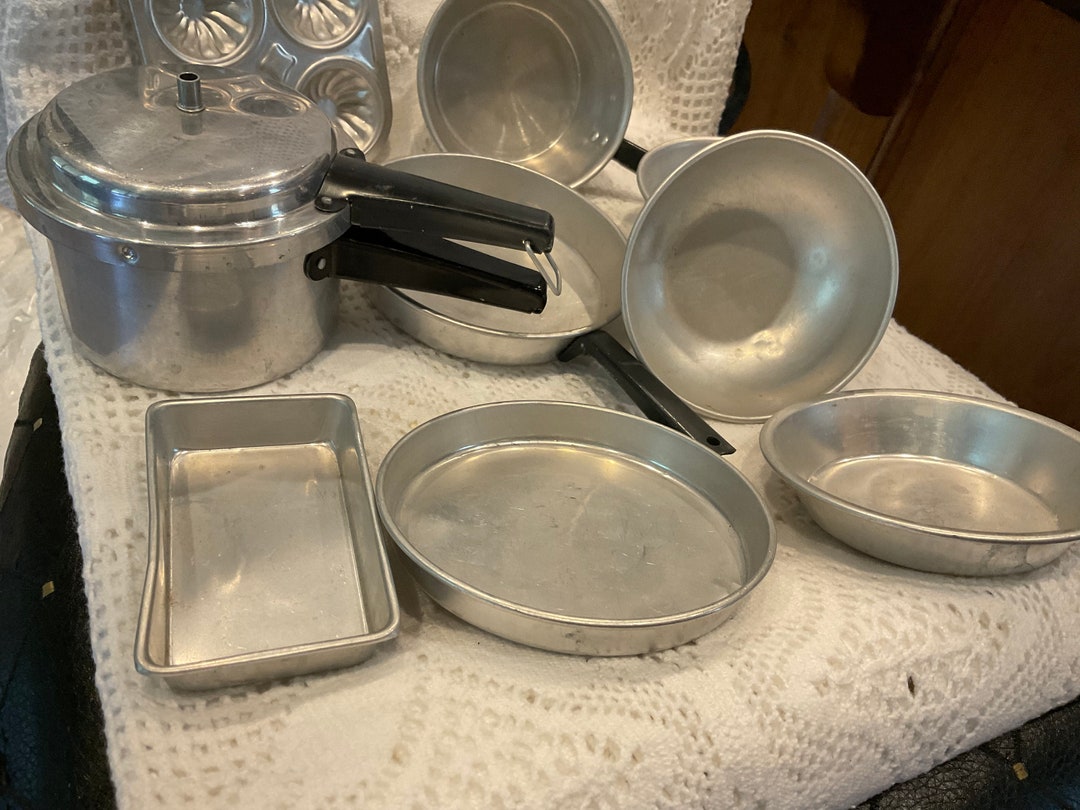 Toy Aluminum Pots Pans and Bakeware/cookware Vintage - Etsy