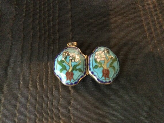 Chinese enamel locket, 1980s, aqua enamel with co… - image 6