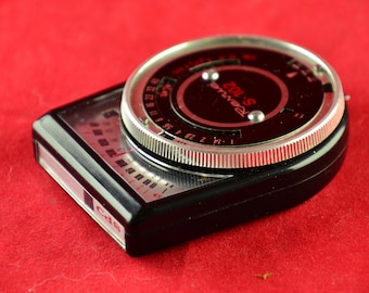 Revue 400 S: Revuenon 38 mm f/2.8 レンズ搭載 35 mm フィルムレンジ