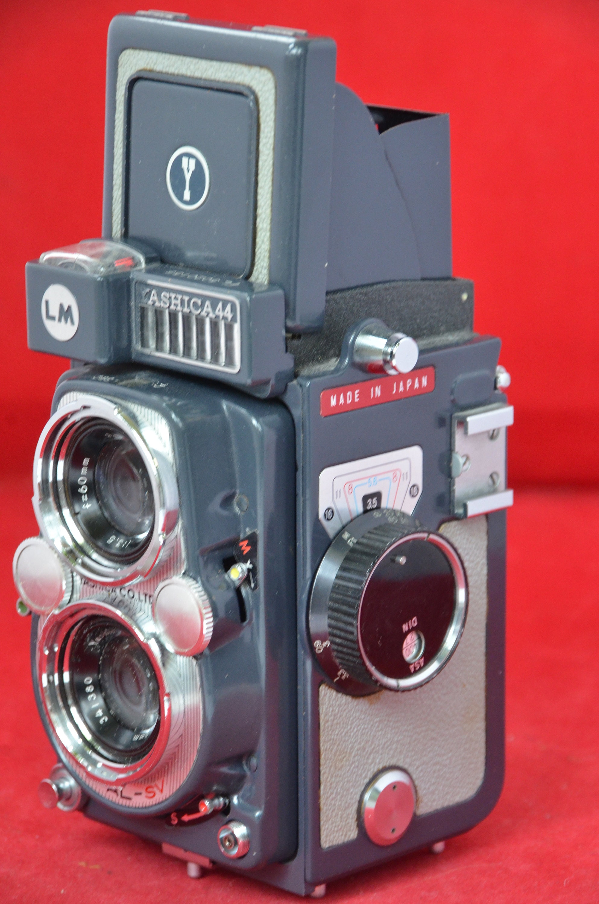 Yashica-44 LM, A BEAUTY! - Etsy