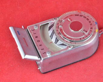 Seconic exposure meter with case