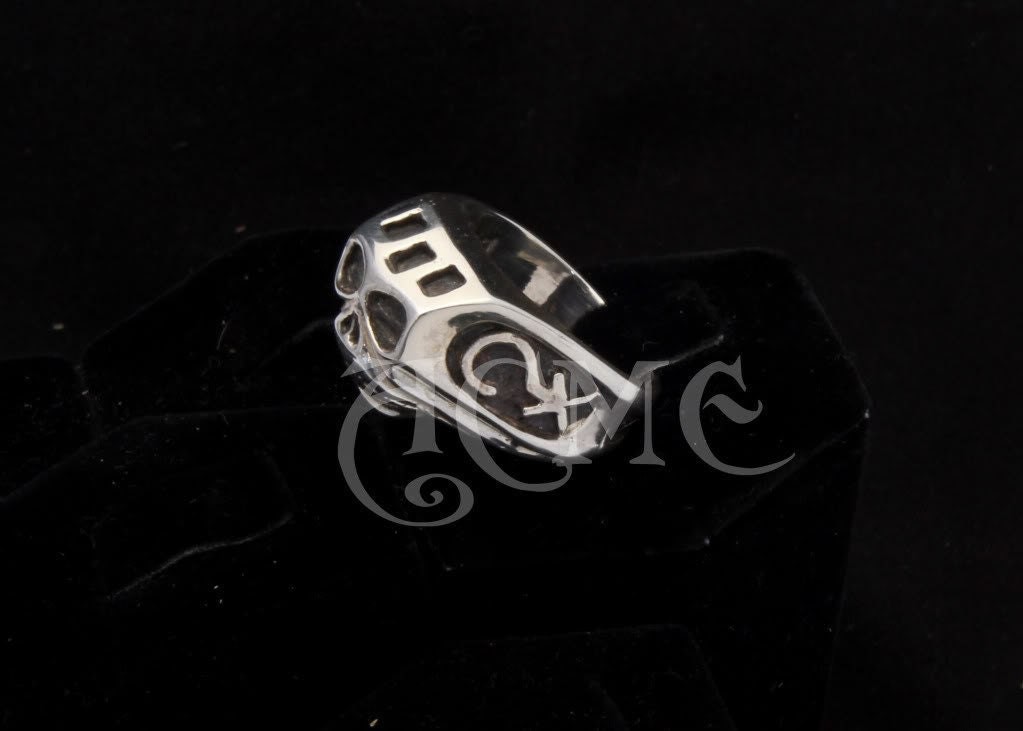 アクセサリー JIM SKULL RING / JOHNNY DEPP PLAIN TYPE Johnny Depp's jewellery collection takes style notes from