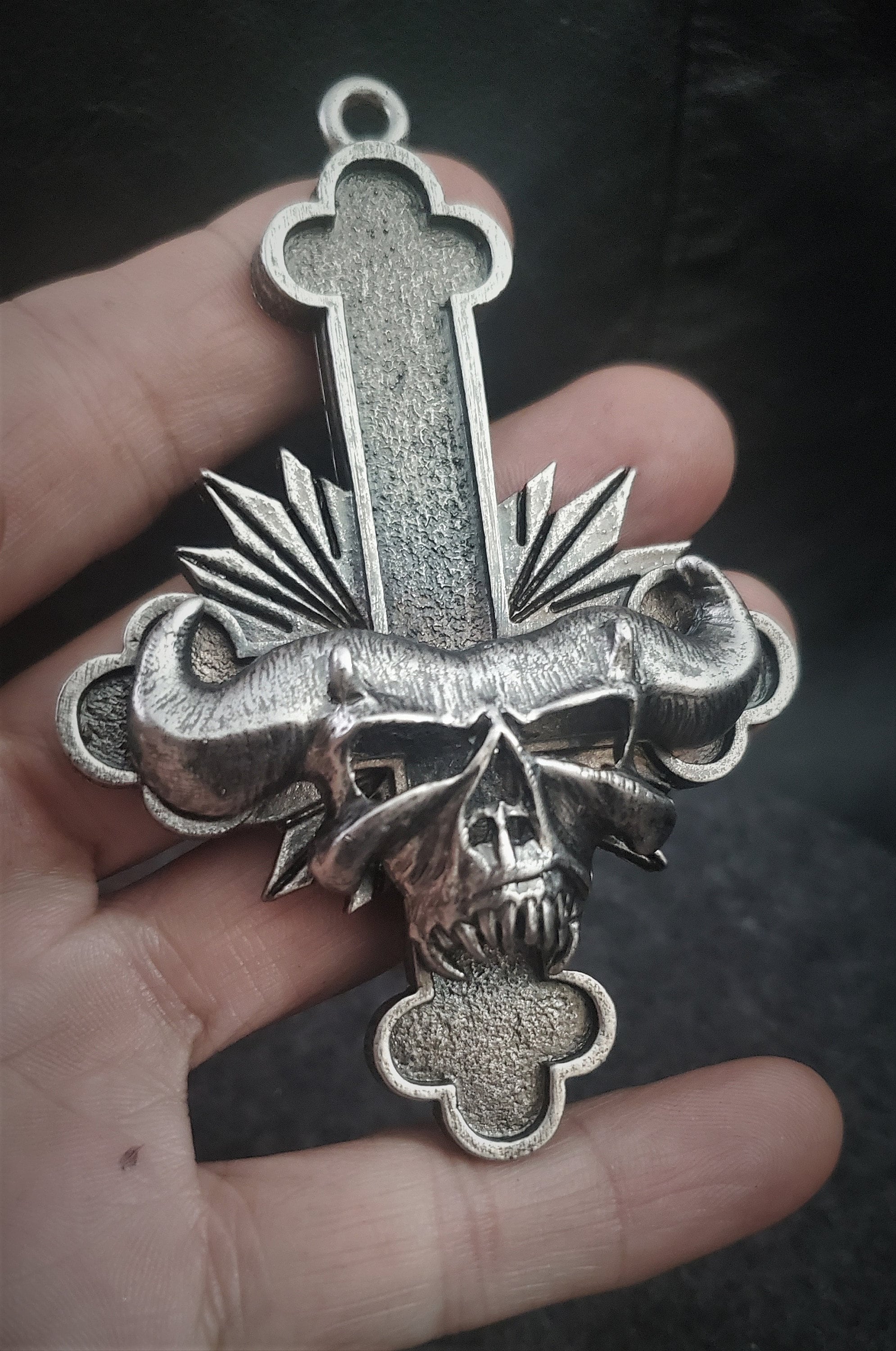 アクセサリー light source ghost lab soft logo pendant LIGHT SOURCE GHOST LAB - Antithesis Store