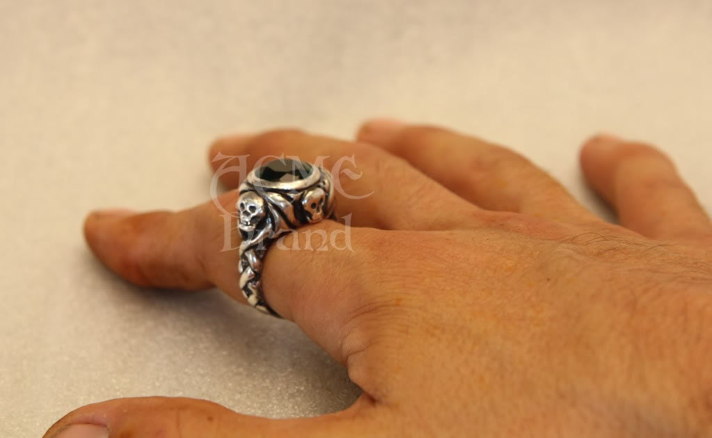 ジョニーの（スクリーンに忠実な）J・スパロウ エメラルド スカル